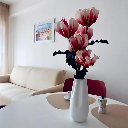 Apartamento Dama S On The Giardini Naxos